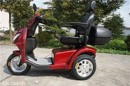  电动三轮代步车